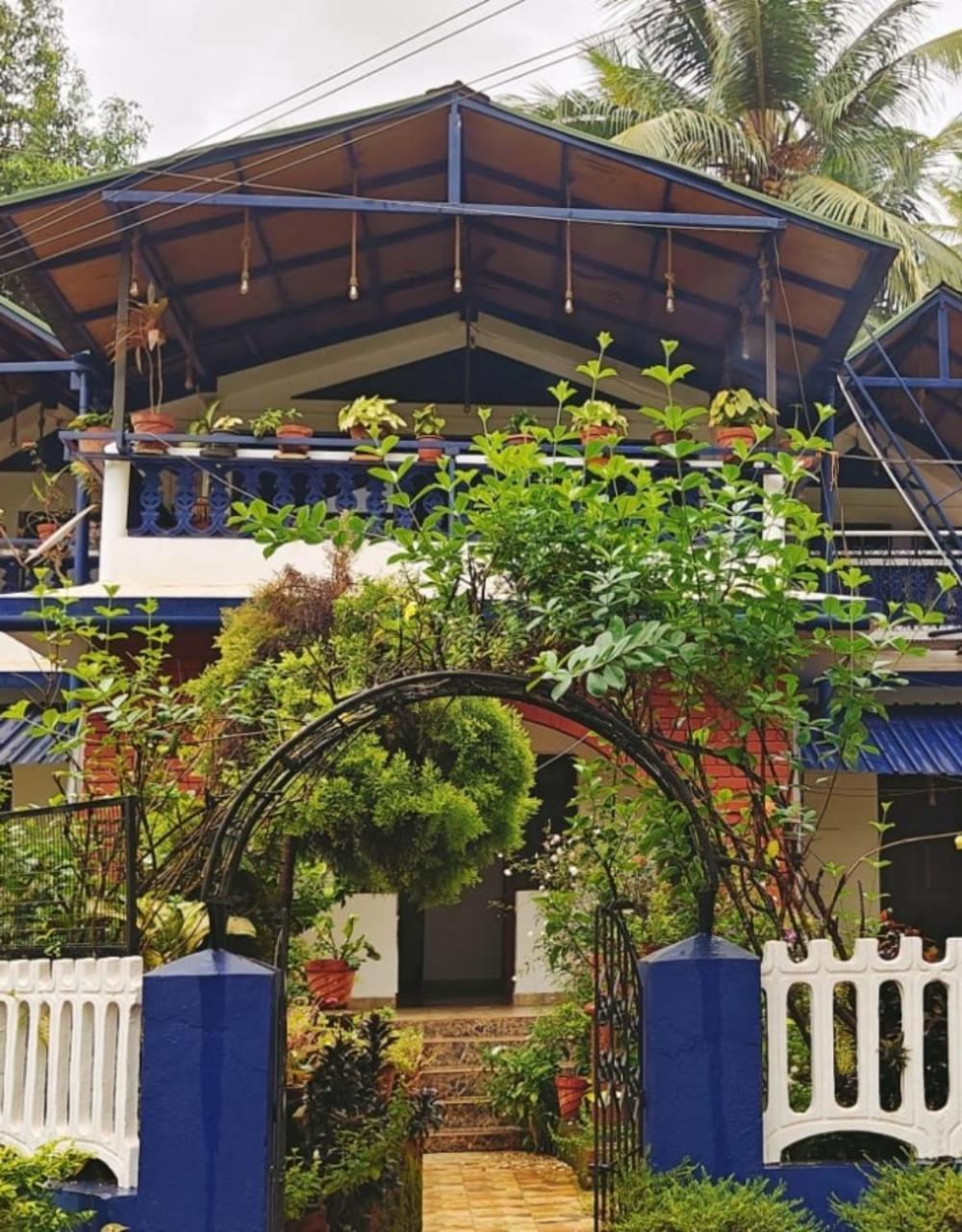 Curlies Blue House Villa Andzsuna Kültér fotó